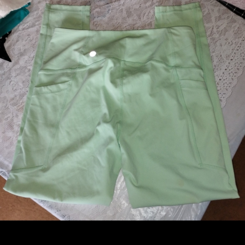 Zella Capri Leggings